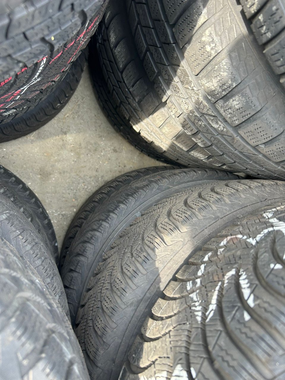FORD STALEN VELGEN MET WIELDOPPEN 15INCH