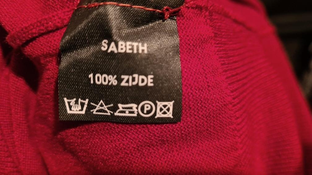 SÁBETH: Nieuw fijn gebreid trui/jurkje dieprood 100% zijde S+M+L € 280