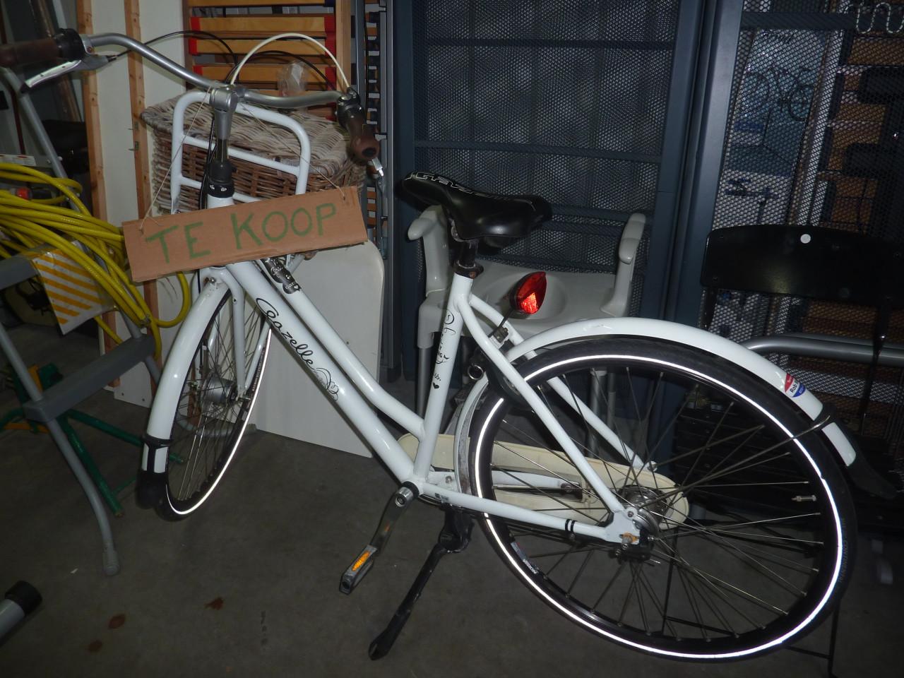 Damesfiets met mand