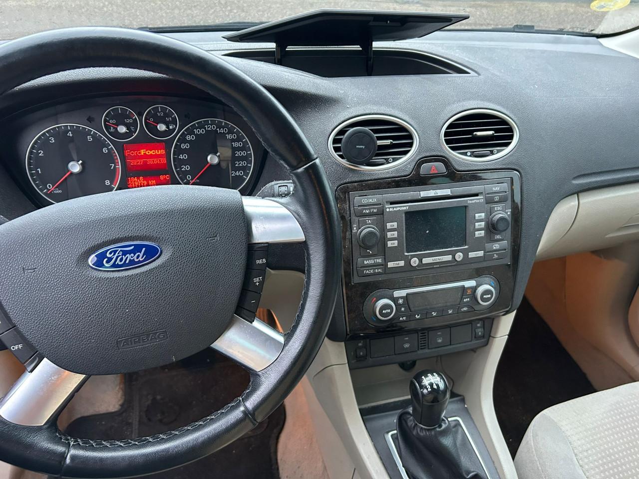 Ford Focus Wagon 1.6-16V Ghia FULL OPTION