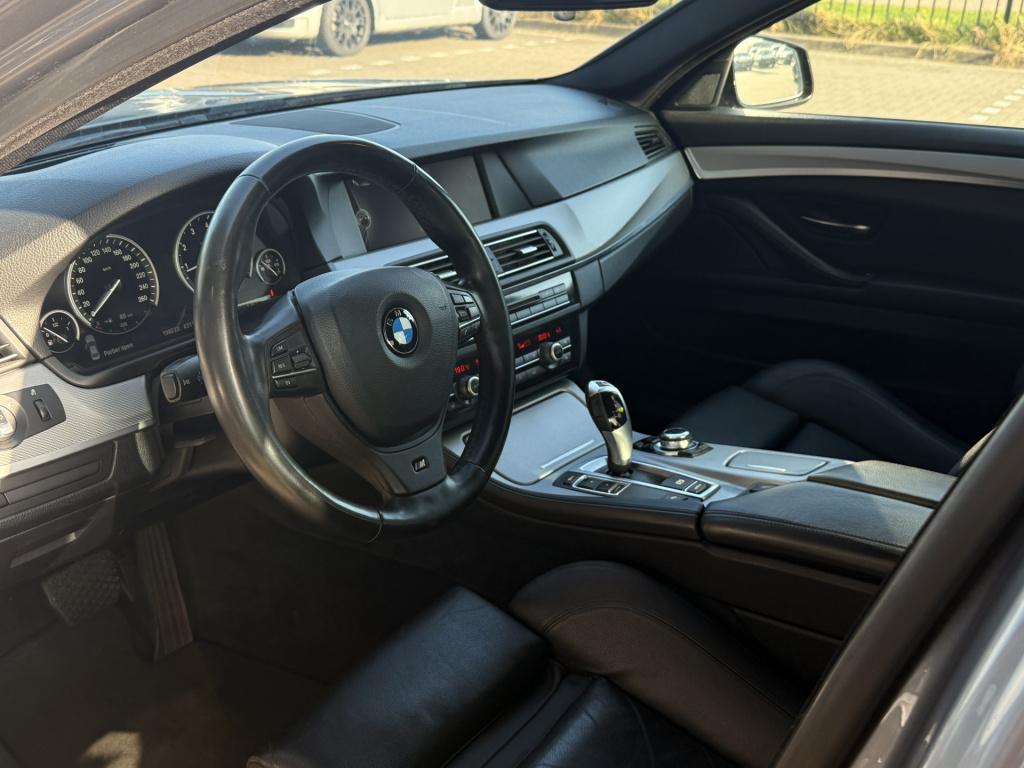 BMW 5 Serie 528i m pakket | head-up | cruise | stoelverwarming | navi | led