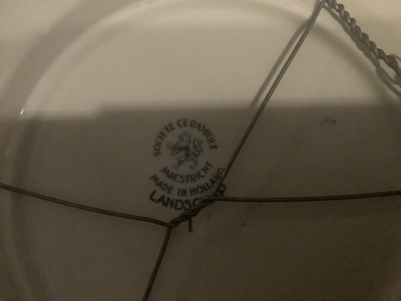 (Wand)bordjes van sociente ceramique Maestricht