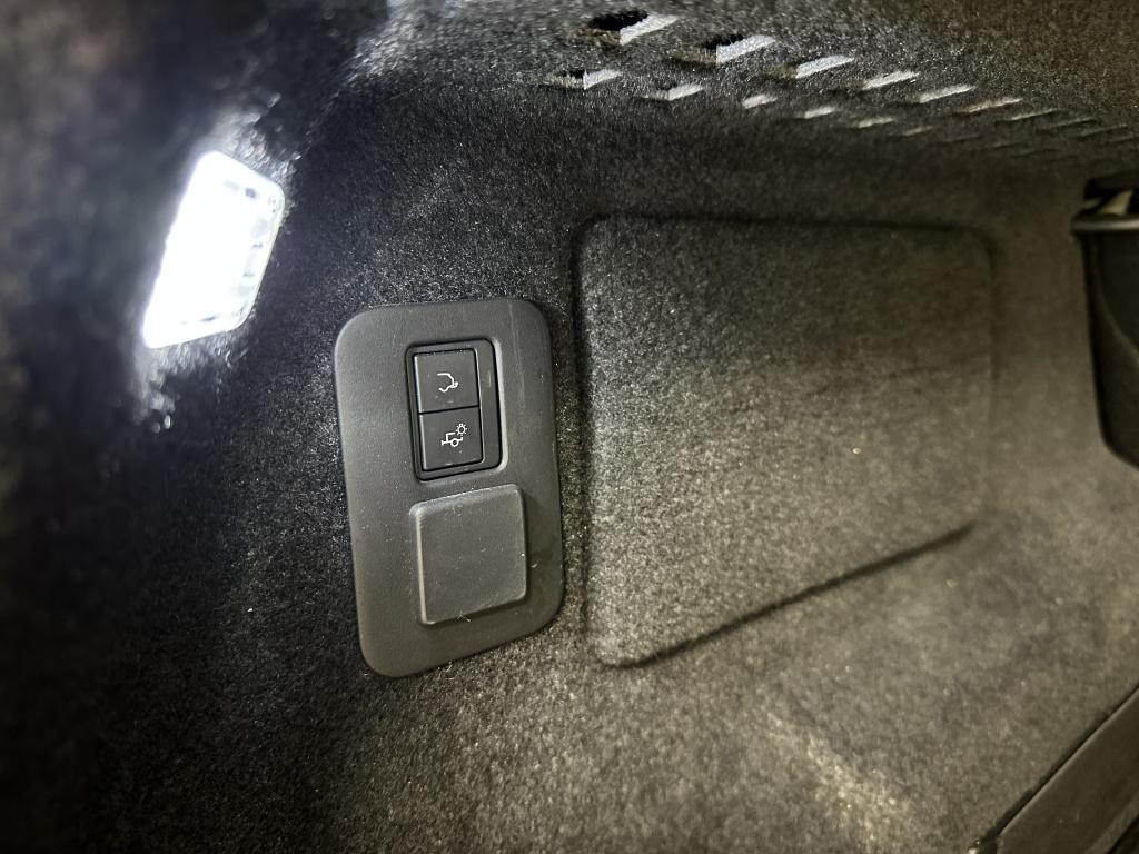 Land Rover Range Rover 1.5 p300e awd r-dynamic se | black line | meridian |