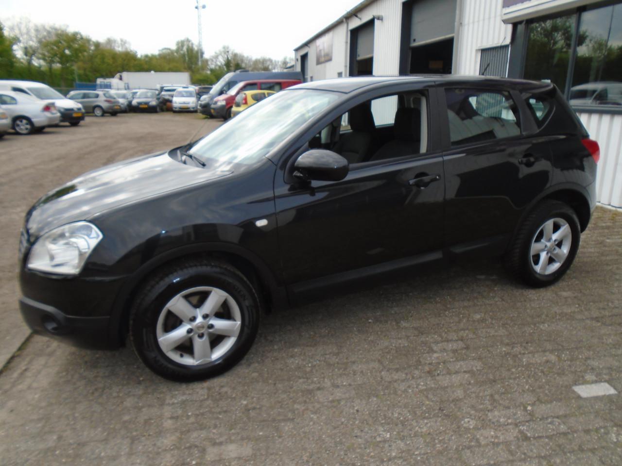 Nissan Qashqai 1.6  APK 05-06 2027