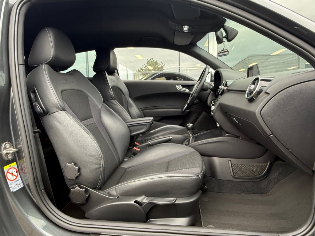 Audi A1 1.2 tfsi pro line s