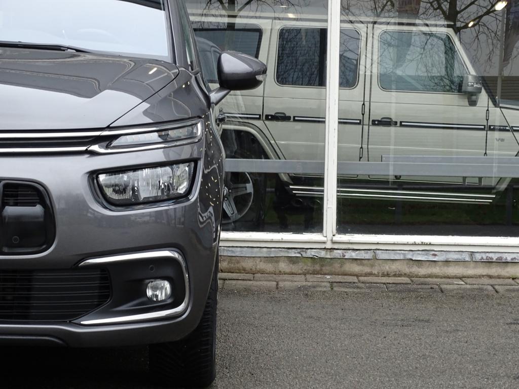 Citroen C4 Picasso 1.2 puretech shine automaat | camera | trekhaak