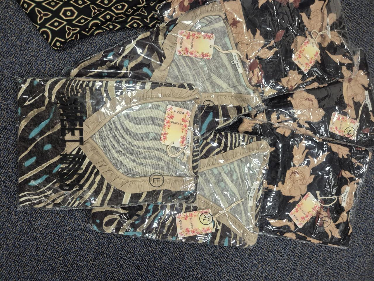 Partij van 15 nieuwe blouses