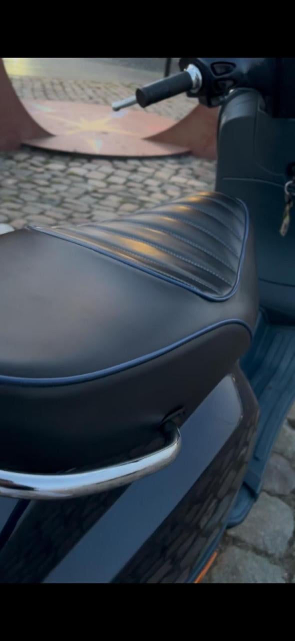 Vespa LX