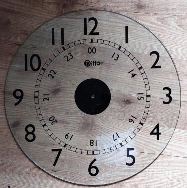 Glazen wijzerplaat ø 49 cm.