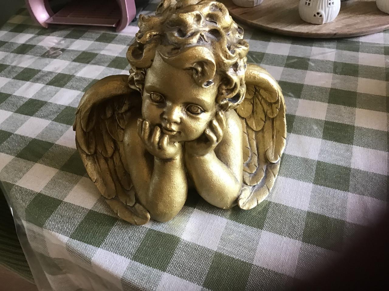 Goudkleurig engeltje