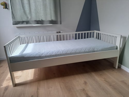 Ikea peuterbed