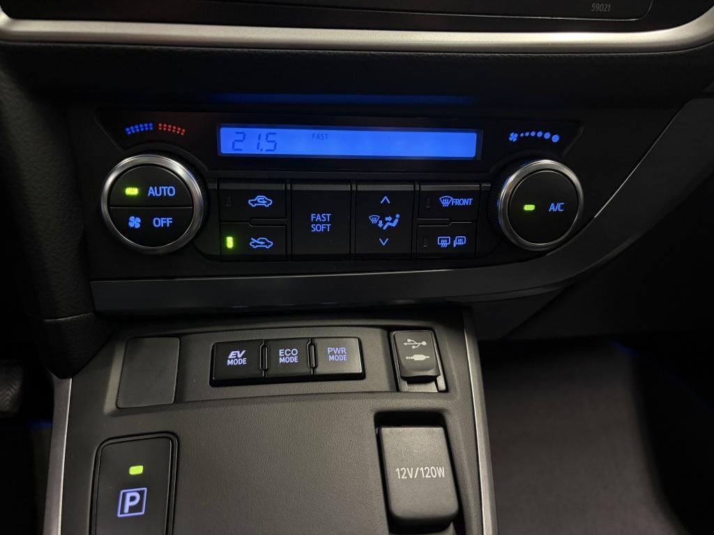 Toyota Auris touring sports 1.8 hybrid lease+