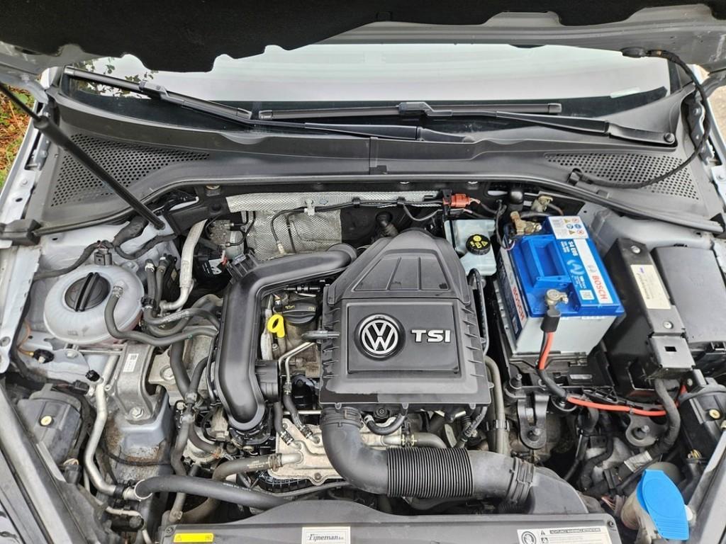 Volkswagen Golf 1.0 tsi 12v bluemotion technology