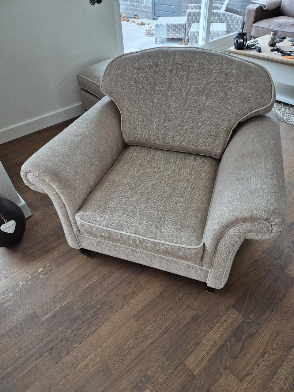 Loveseat met hocker
