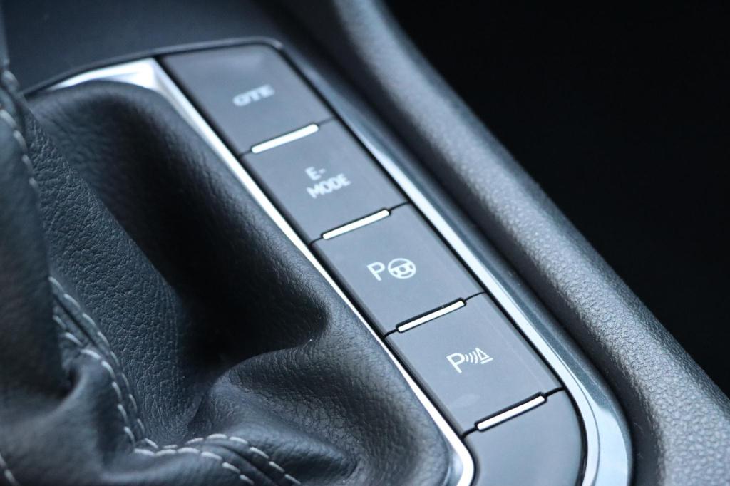 Volkswagen Tiguan 1.4 tsi ehybrid r-line business + 245pk dsg6