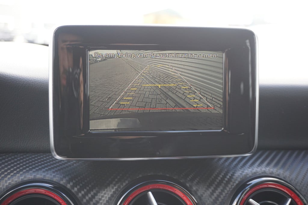Mercedes-Benz A-Klasse 250 sport airco / navi / carplay / stoelverw. / crui