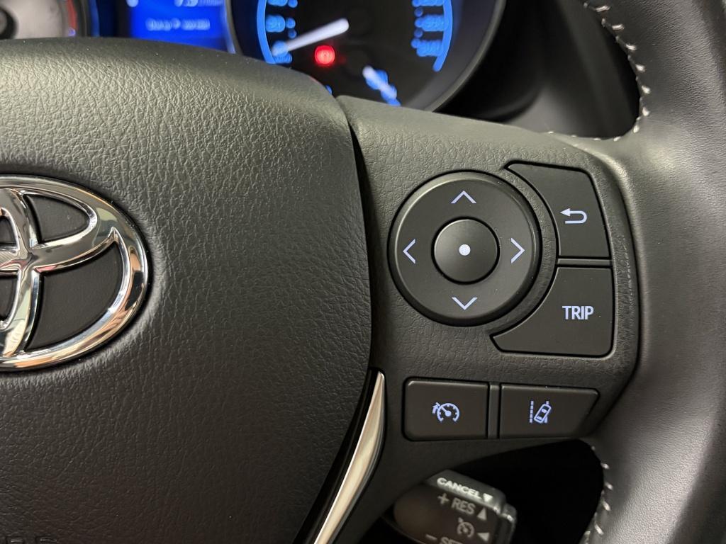 Toyota Auris 1.2t volcano edition