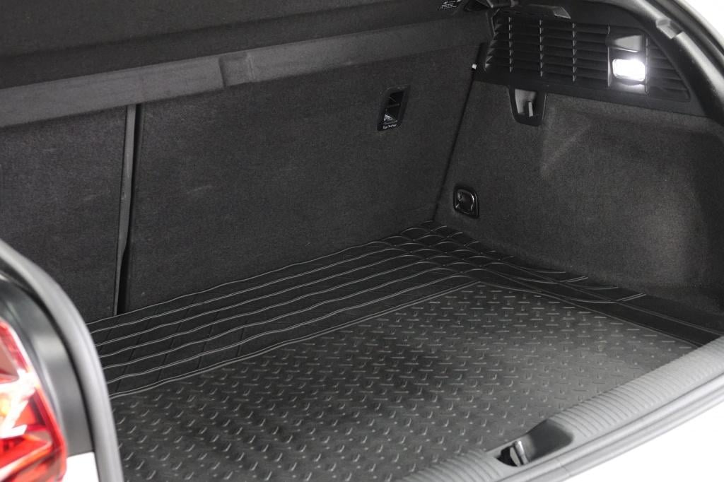 Audi Q2 1.4 tfsi | stoelverw. | pdc | 19" | camera |