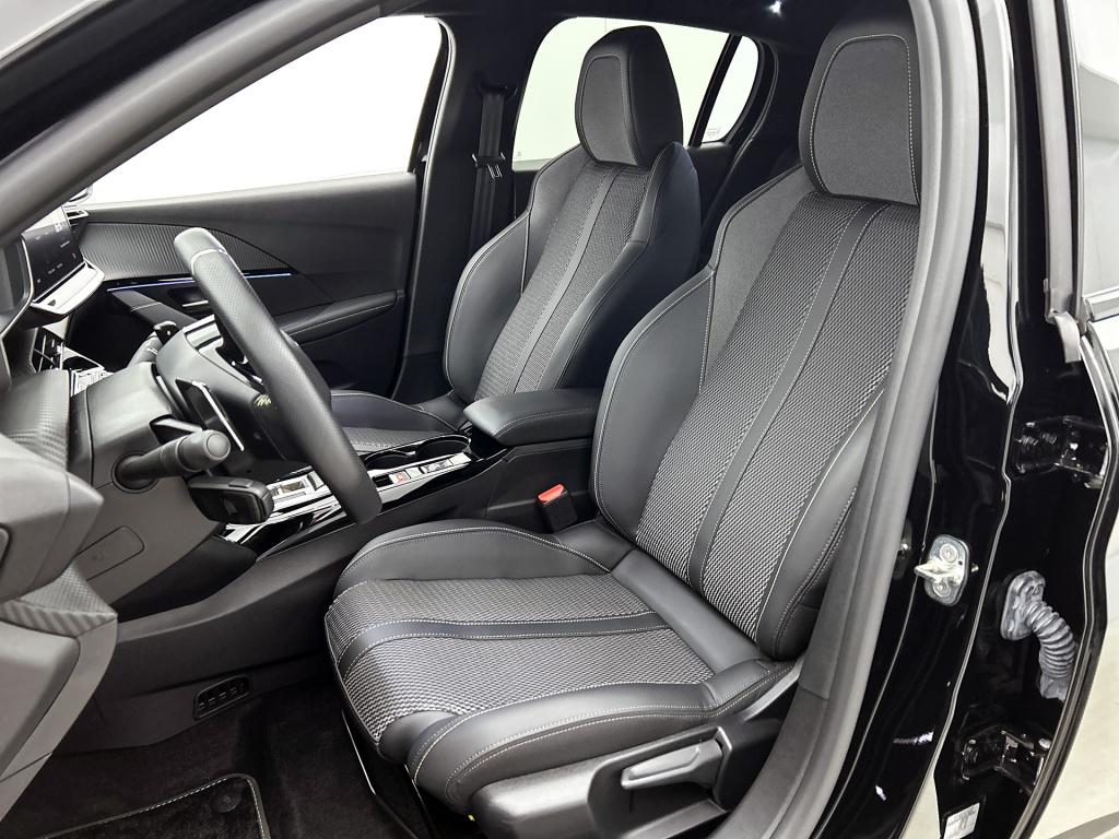 Peugeot 208 hybrid 145pk automaat gt | rijklaar | adaptief cruise control |