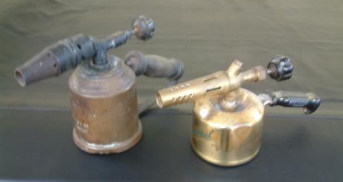 2 benzine branders  verfbranders  van koper