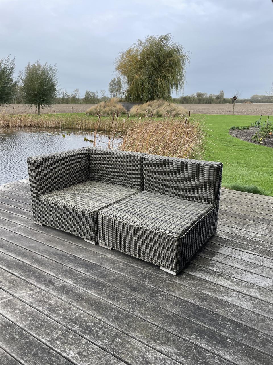 Loungebank van wicker