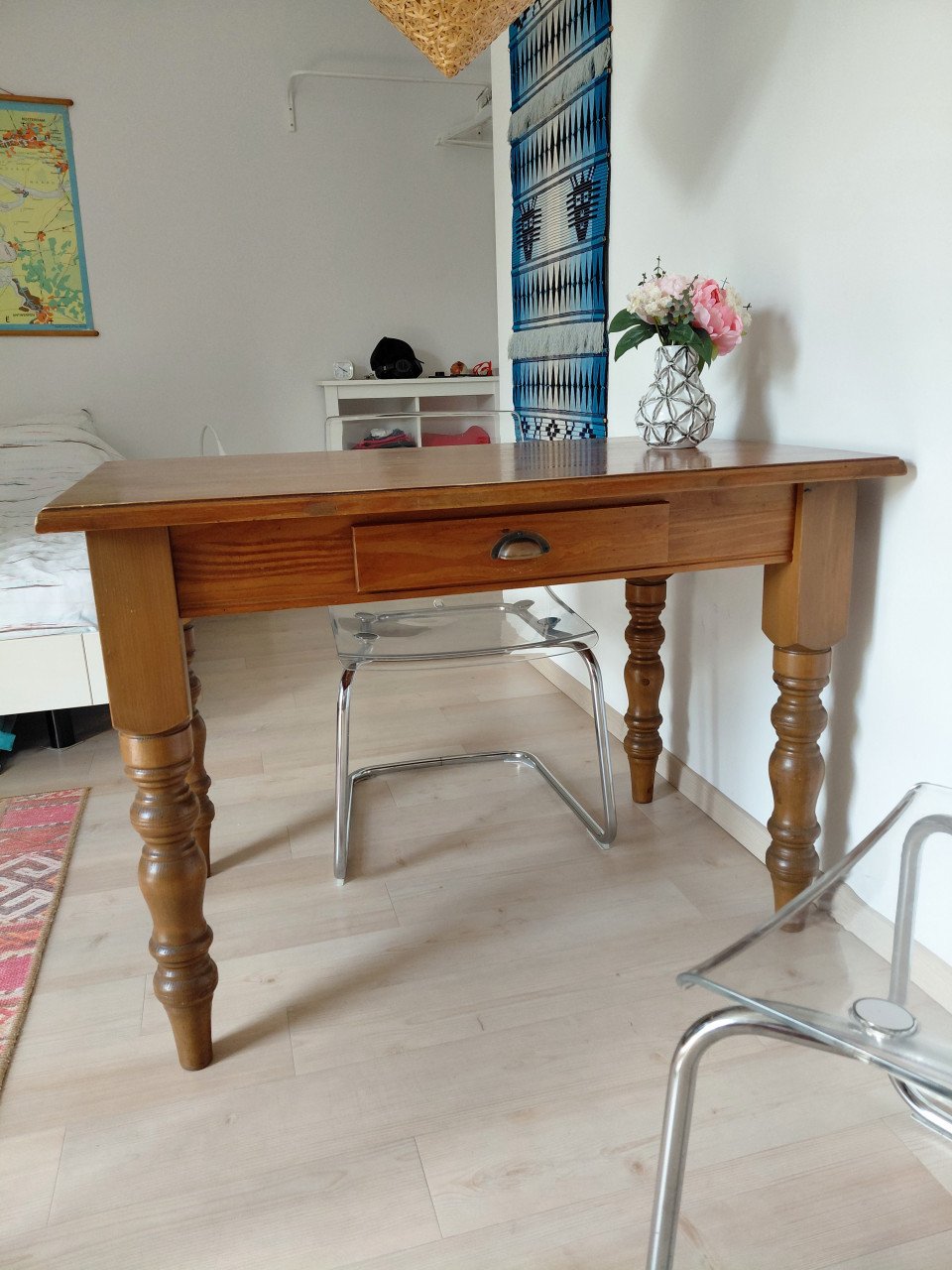 Te koop oud cafétafeltje