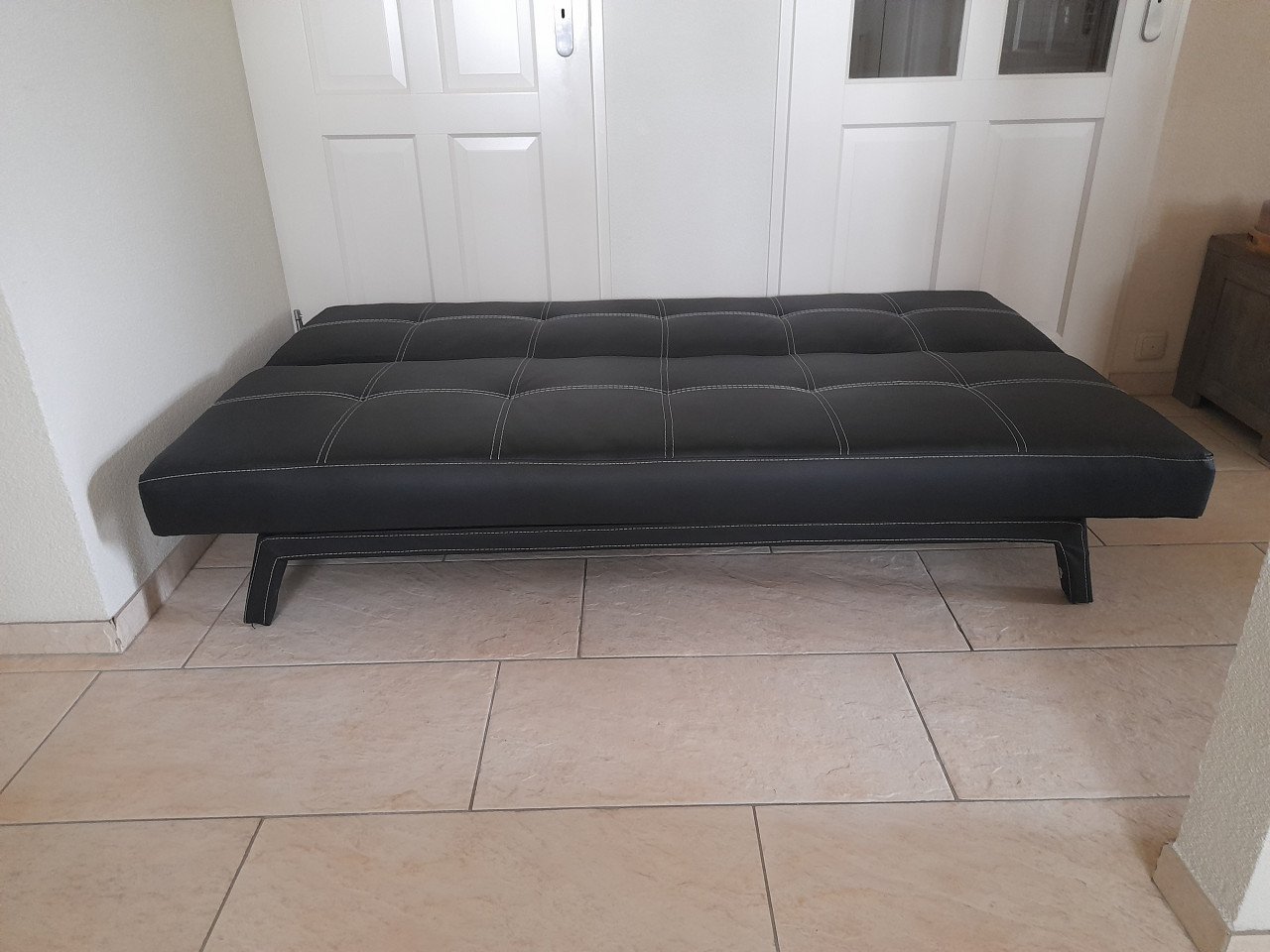 Slaap bank 180 x 105 x  77H ( in goede nette staat)