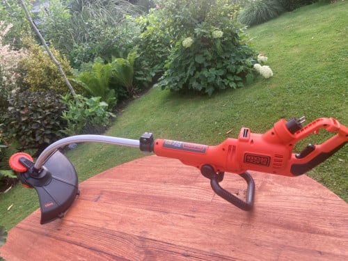GRASTRIMMER BLACK&DECKER
