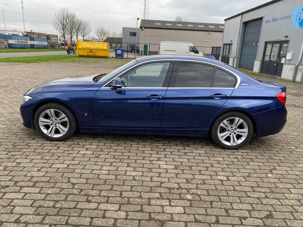 BMW 3-serie 330e