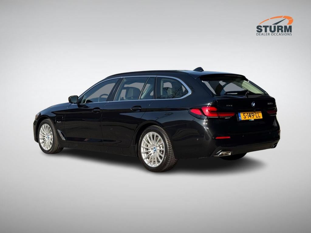BMW 5 Serie touring 530e xdrive business edition plus soh 98% nl-auto!