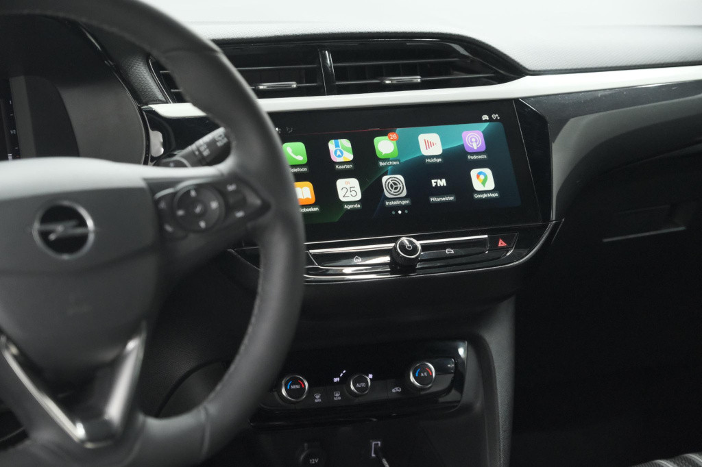 Opel Corsa 130 eat8 gs line | camera | navigatie | apple carplay | parkeers