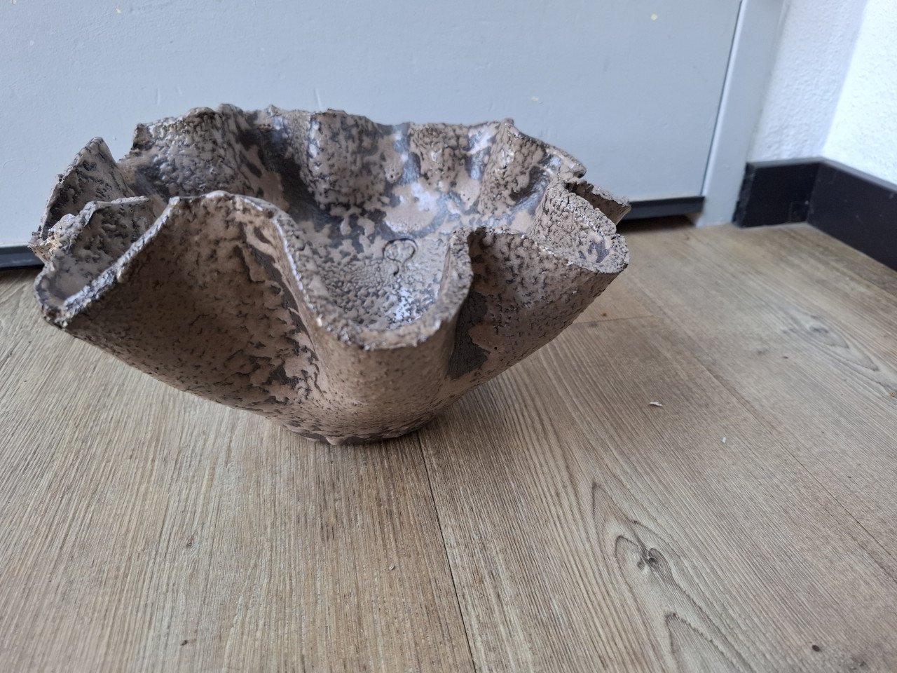 Twee aardewerken schalen