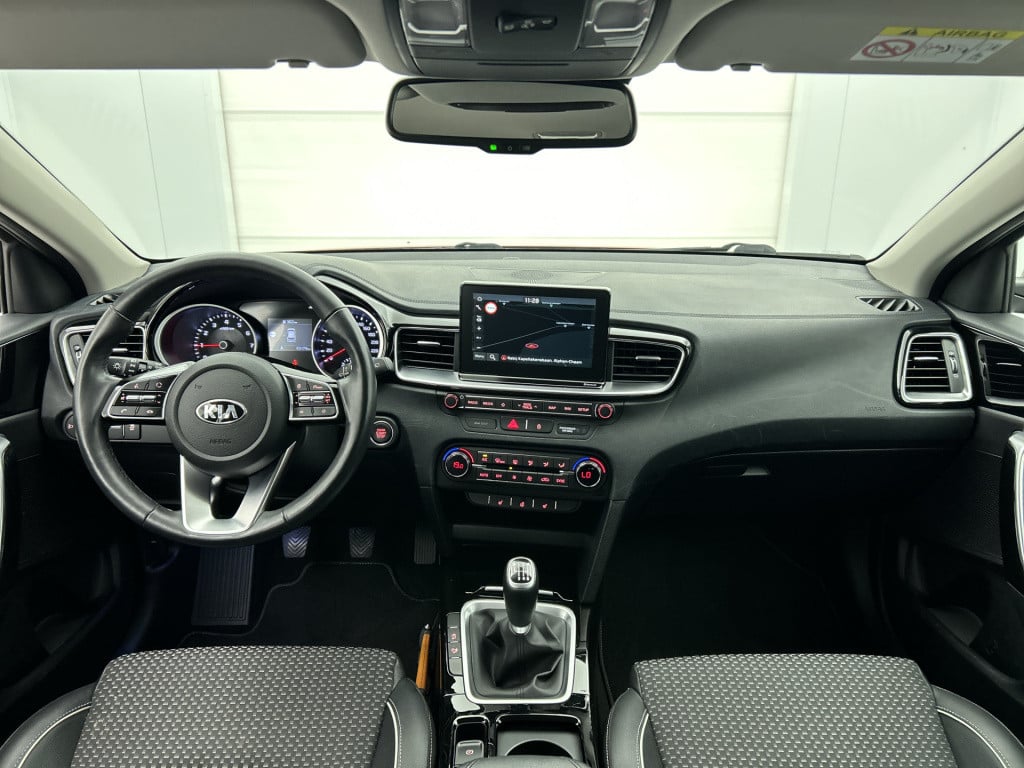 Kia Ceed Sportswagon 1.4 t-gdi dynamicplusline half leder | btw | 140pk!