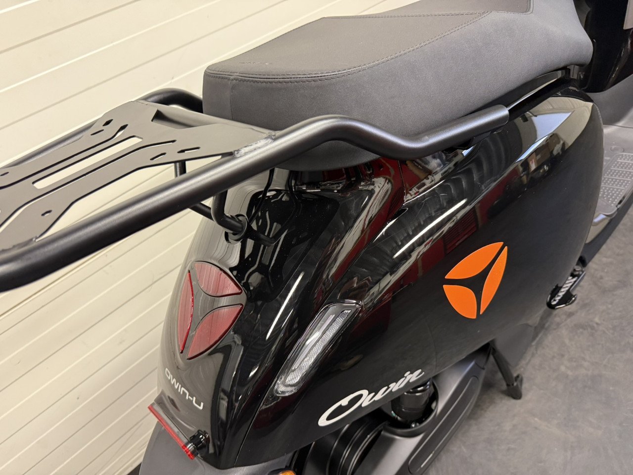 Nieuw! Yadea Owin 25/45km de A-merk retrolook scooter!