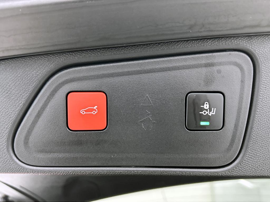 Peugeot 3008 hybrid 225 pk automaat gt | rijklaar | adaptive cruise | focal