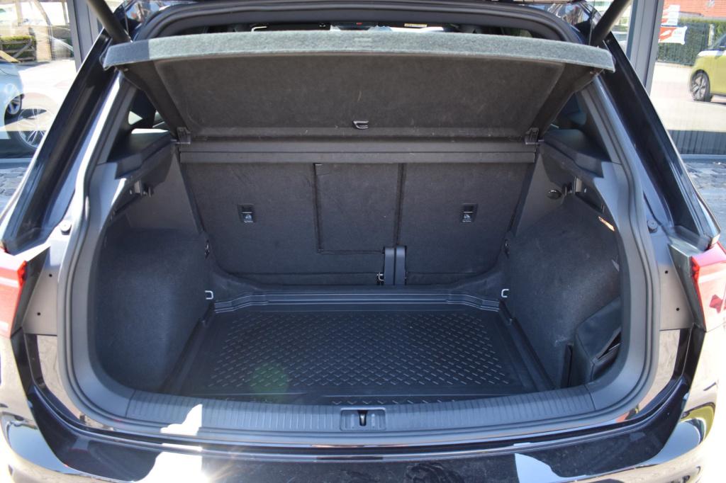 Volkswagen Tiguan 1.5 tsi r-line black style | iq.light | dealer ond. | pan