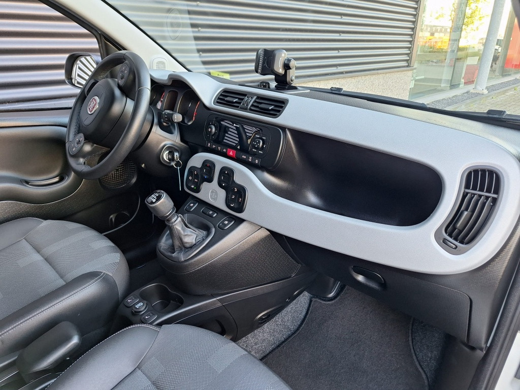 Fiat Panda 1.0 hybrid city cross