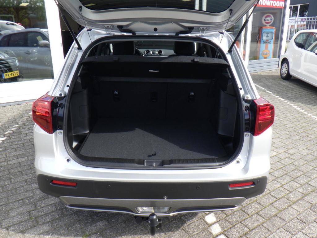 Suzuki Vitara 1.5 hybrid style