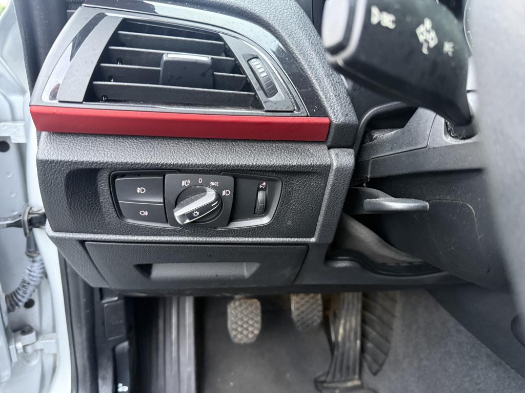 BMW 1 Serie 114i executive business+ 3-drs