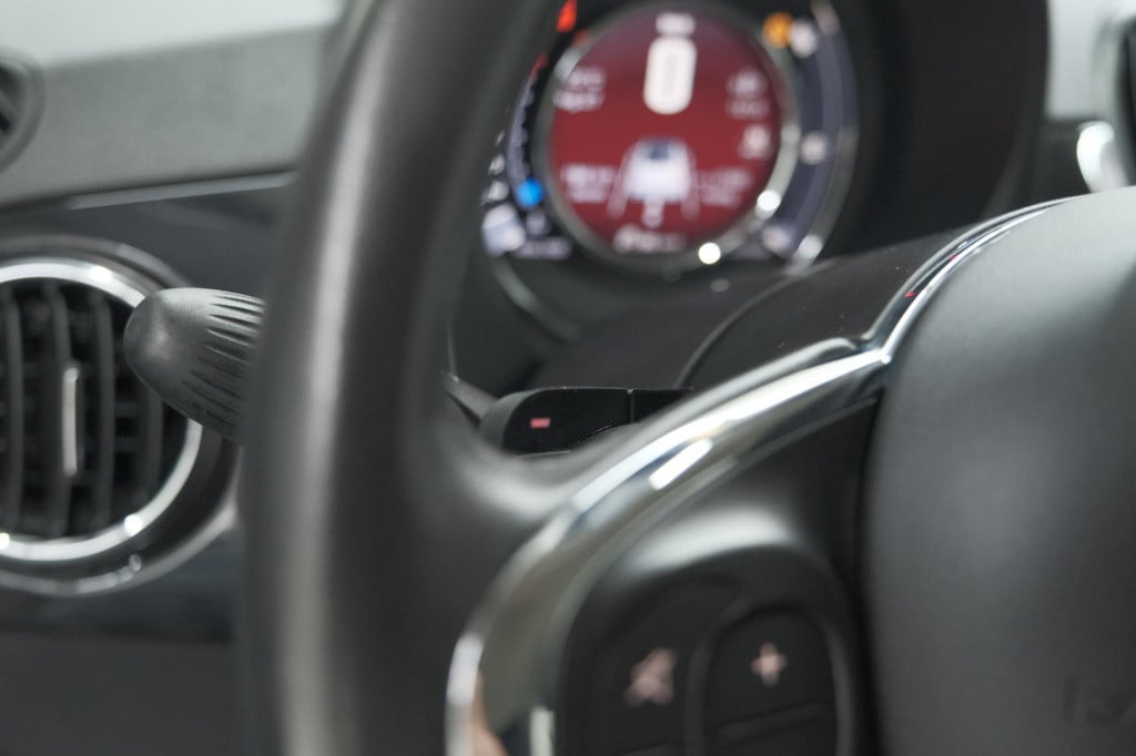 Fiat 500 C twinair turbo lounge | parkeersensoren | climate control | cruis