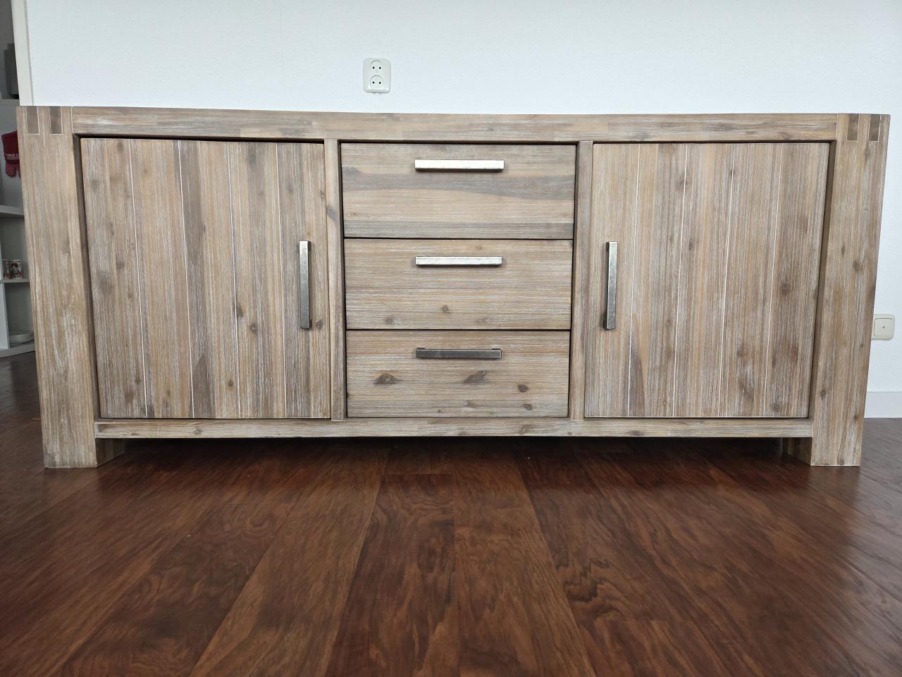 Dressoir met lades en deuren