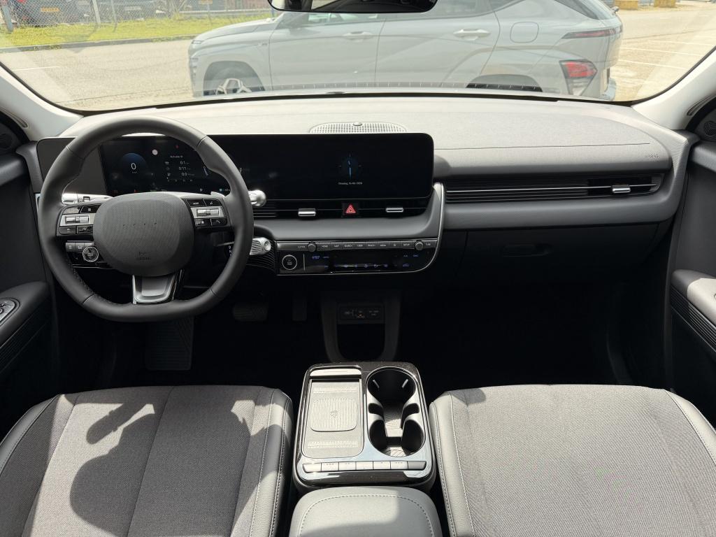 Hyundai Ioniq 5 long range pure edition 84 kwh | direct leverbaar | leder/s