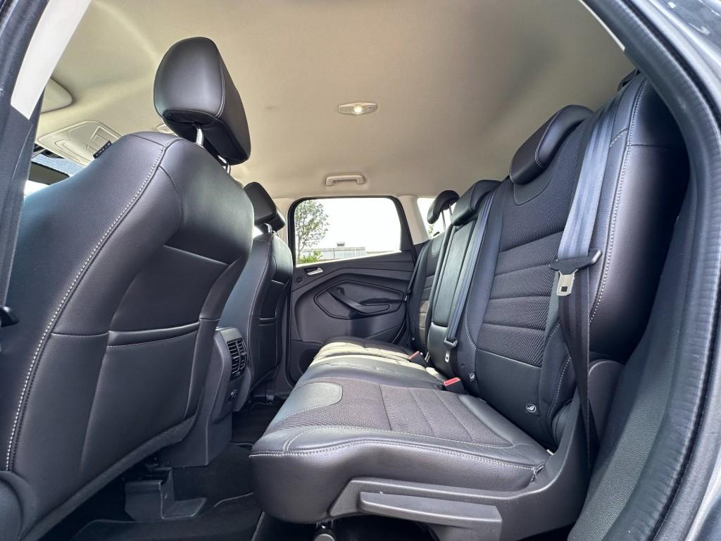 Ford Kuga 1.6 titanium trekhaak pdc stoelverwarming