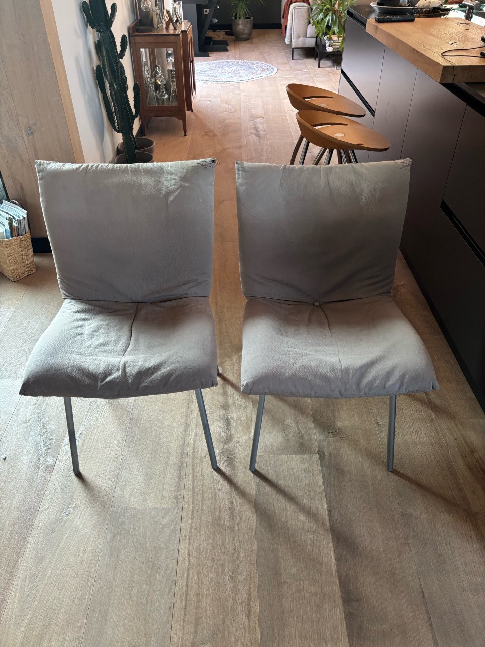 Ligne Roset Calin eetkamerstoelen