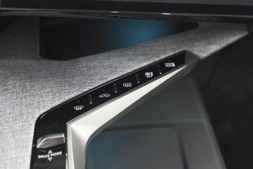Peugeot 3008 1.2 hybrid 145 gt | camera | adaptieve cruise control | elektr