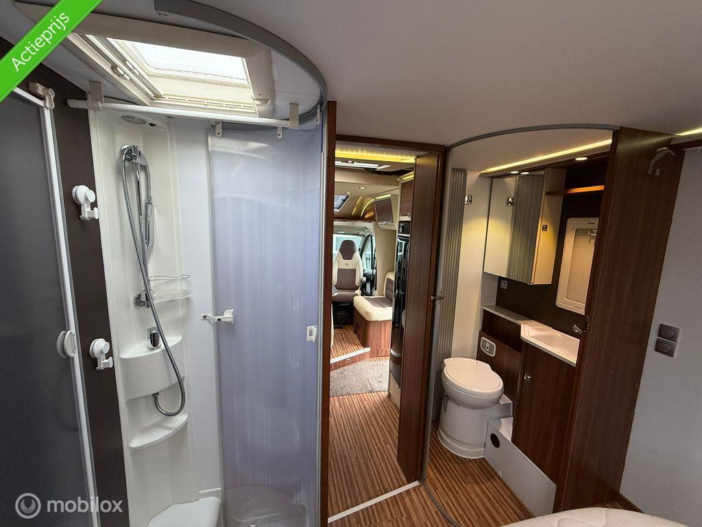 Adria Onbekend matrix m 670 sc plus