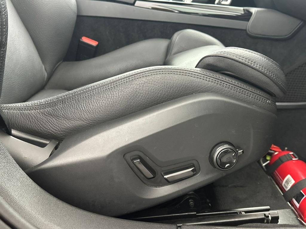 Volvo V60 t8 390pk recharge r-design| pano| 360camera| hud| adap.cruise
