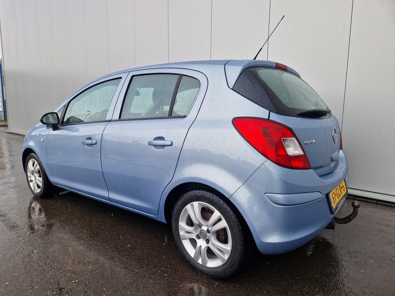 Opel Corsa 1.4-16V Enjoy