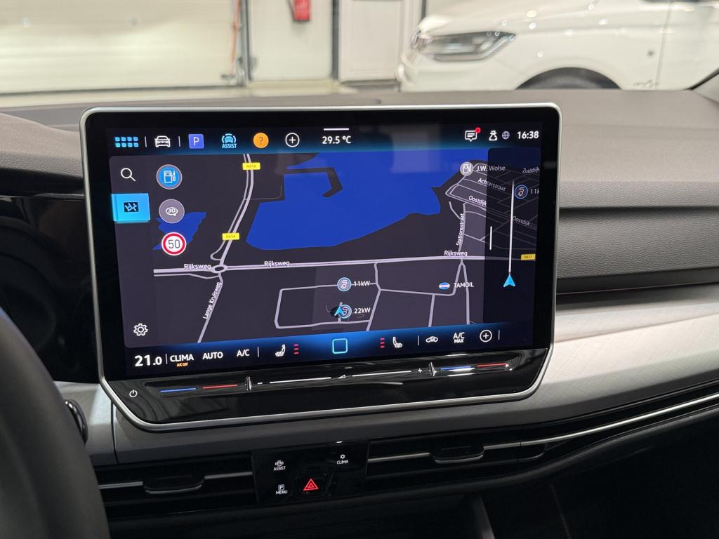 Volkswagen Golf variant 1.5 etsi 150pk dsg style | pano dak