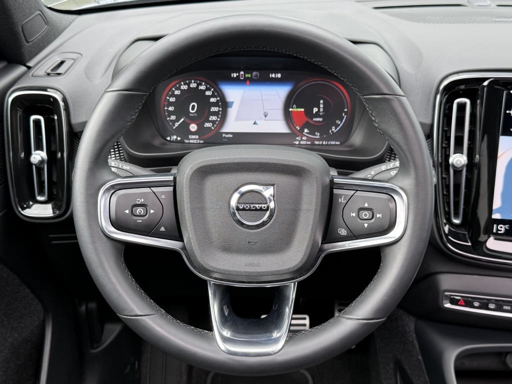 Volvo XC40 t4 211pk recharge ultimate dark | panodak| adap.cruise| leder| c